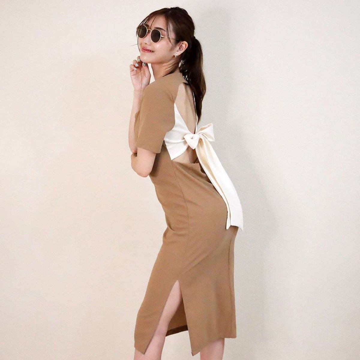<ベージュ1点即納>【動画あり】オープンバックバイカラーリボンワンピース 2色展開 - select store mirror me<ベージュ1点即納>【動画あり】オープンバックバイカラーリボンワンピース 2色展開194477774mirror meselect store mirror me194477774【即納】ベージュ M