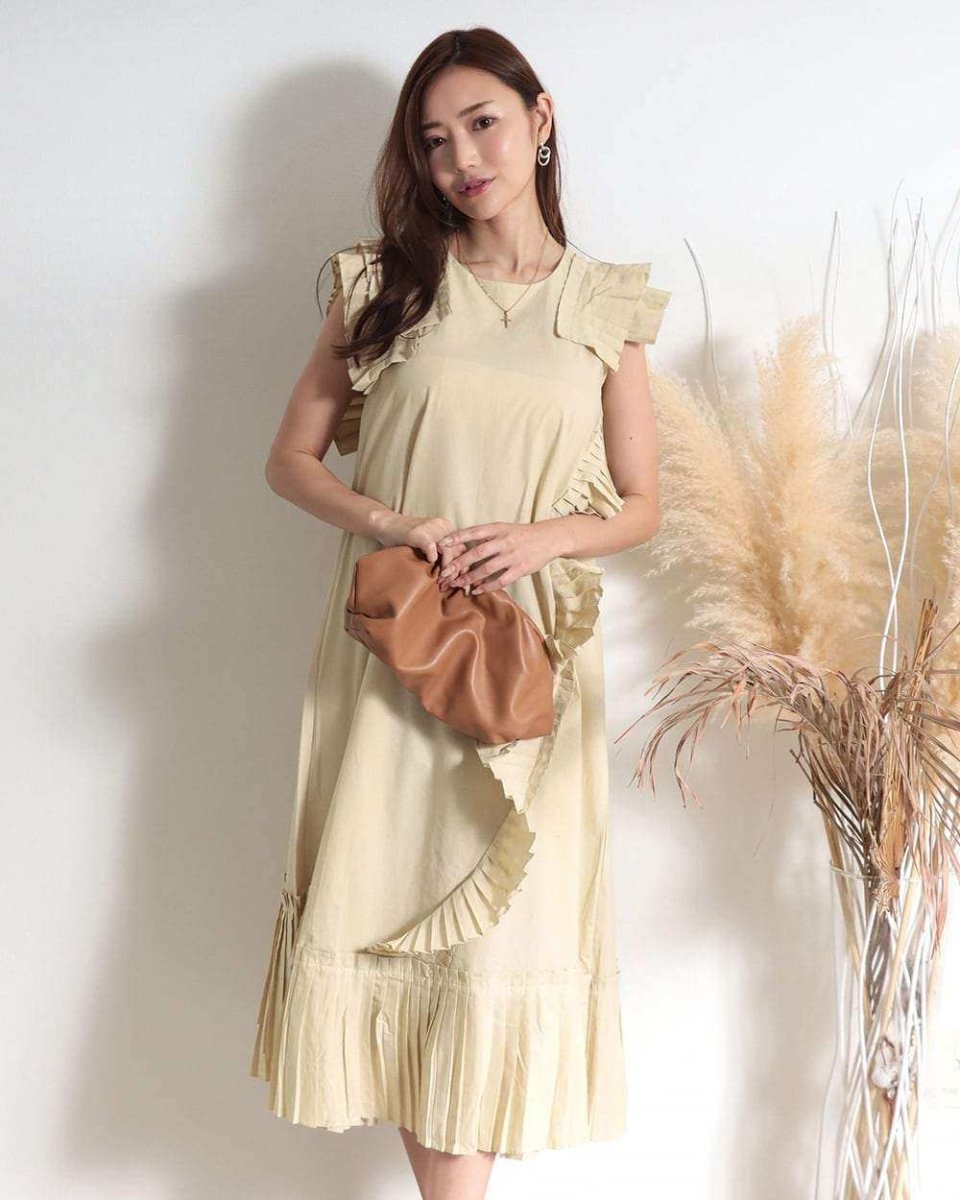 <ブラック1点即納>【動画あり】アシンメトリーデザインプリーツフリルワンピース 3色展開 - select store mirror me<ブラック1点即納>【動画あり】アシンメトリーデザインプリーツフリルワンピース 3色展開194555280mirror meselect store mirror me194555280ホワイト