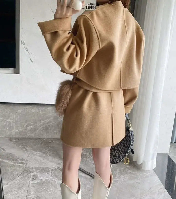 <インスタグラマー様ご愛用>【高品質ウール100%&フォックスファー】【動画あり】ボリュームファーポケットコート2点セット 2色展開 mirror me