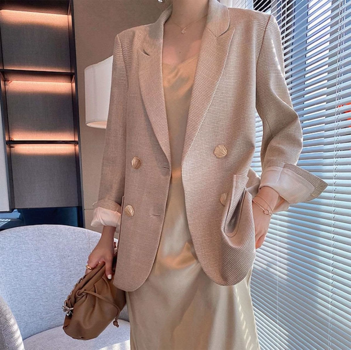 【動画あり】デザインボタン上質素材ダブルブレストジャケット - select store mirror me【動画あり】デザインボタン上質素材ダブルブレストジャケット101154662mirror meselect store mirror me101154662XS