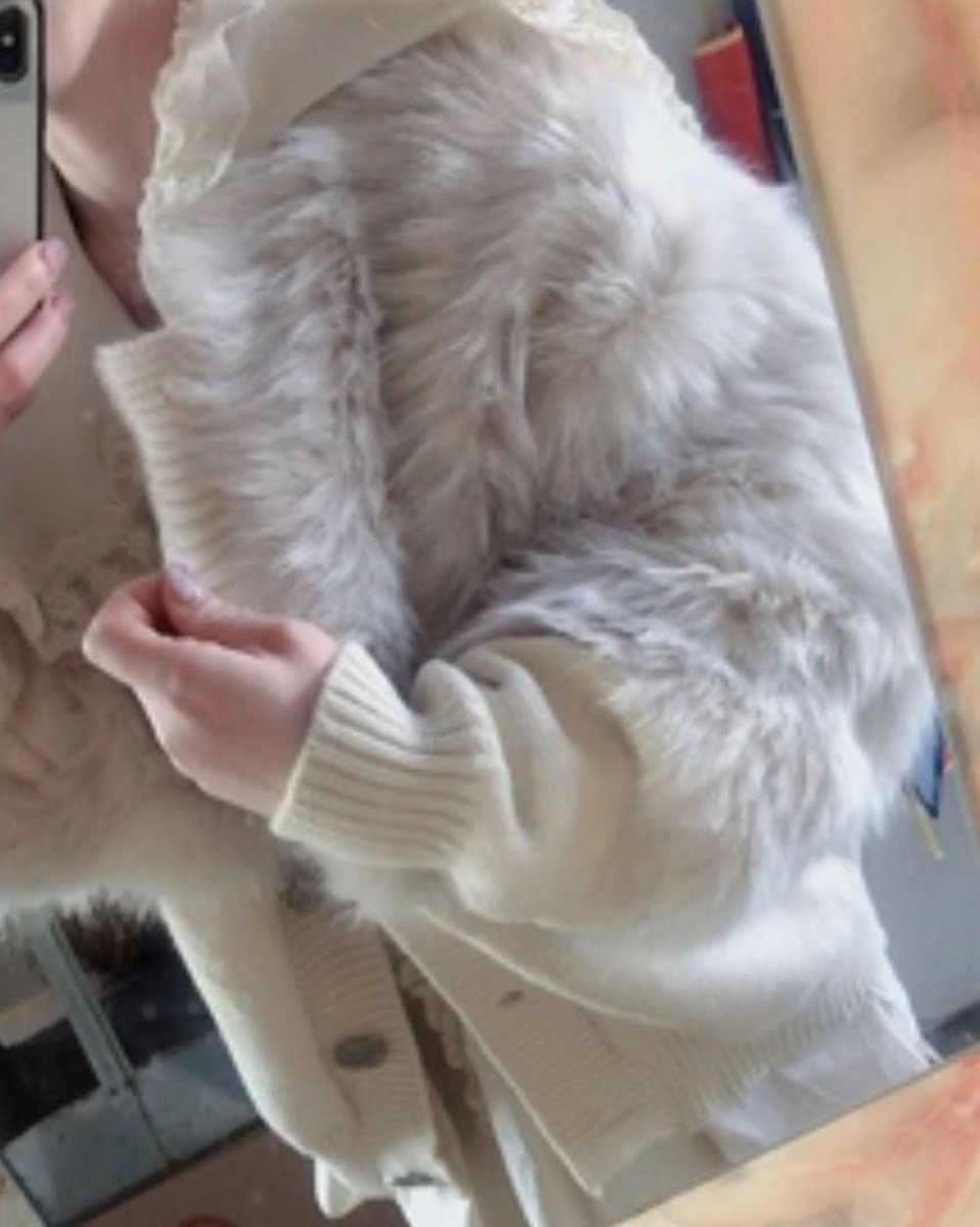 【上質】ボリュームファー切り替えニットカーディガン - select store mirror me【上質】ボリュームファー切り替えニットカーディガン156155440mirror meselect store mirror me156155440S