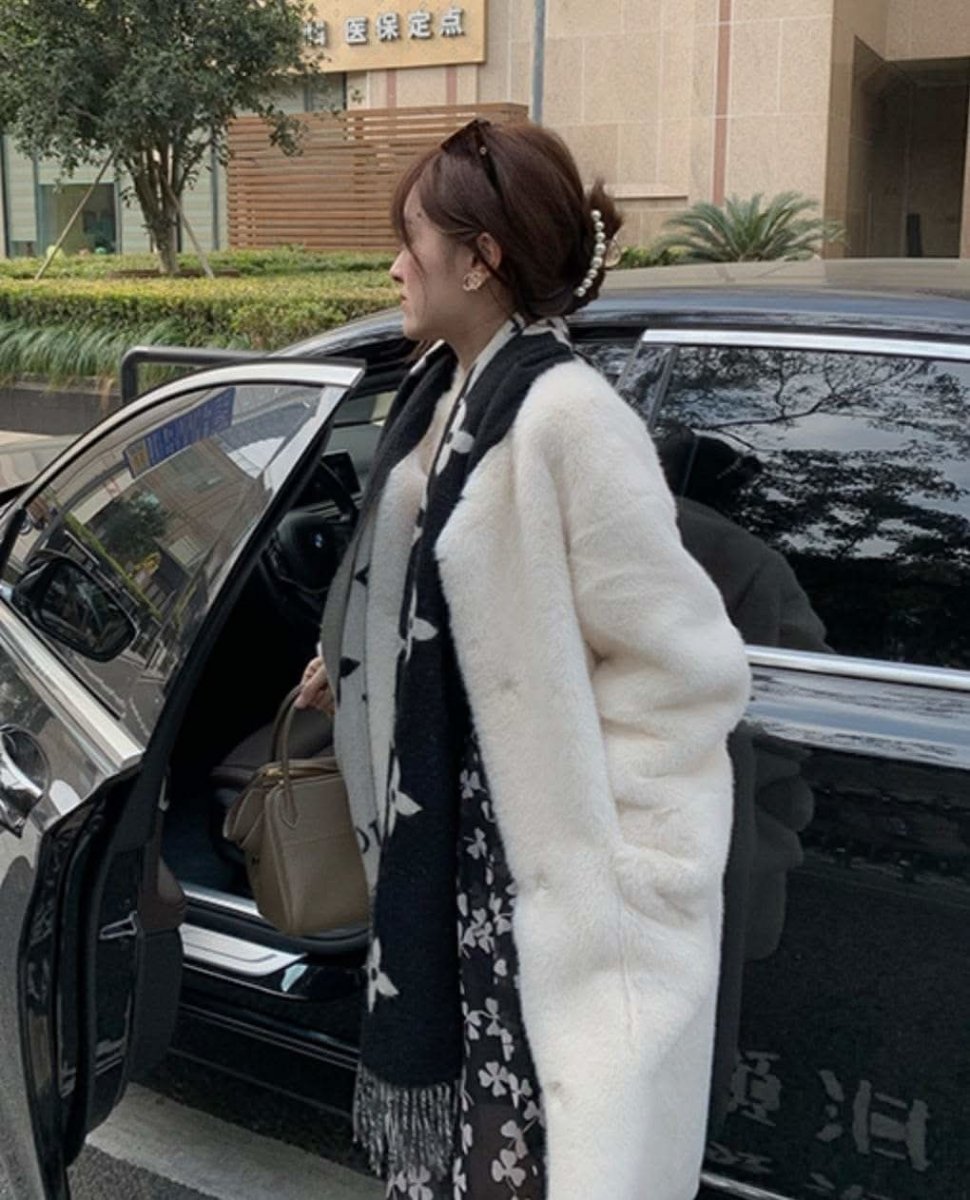 【高品質ウールミックス】ノーカラーボタンホワイトファーコート - select store mirror me【高品質ウールミックス】ノーカラーボタンホワイトファーコート159948844mirror meselect store mirror me159948844S