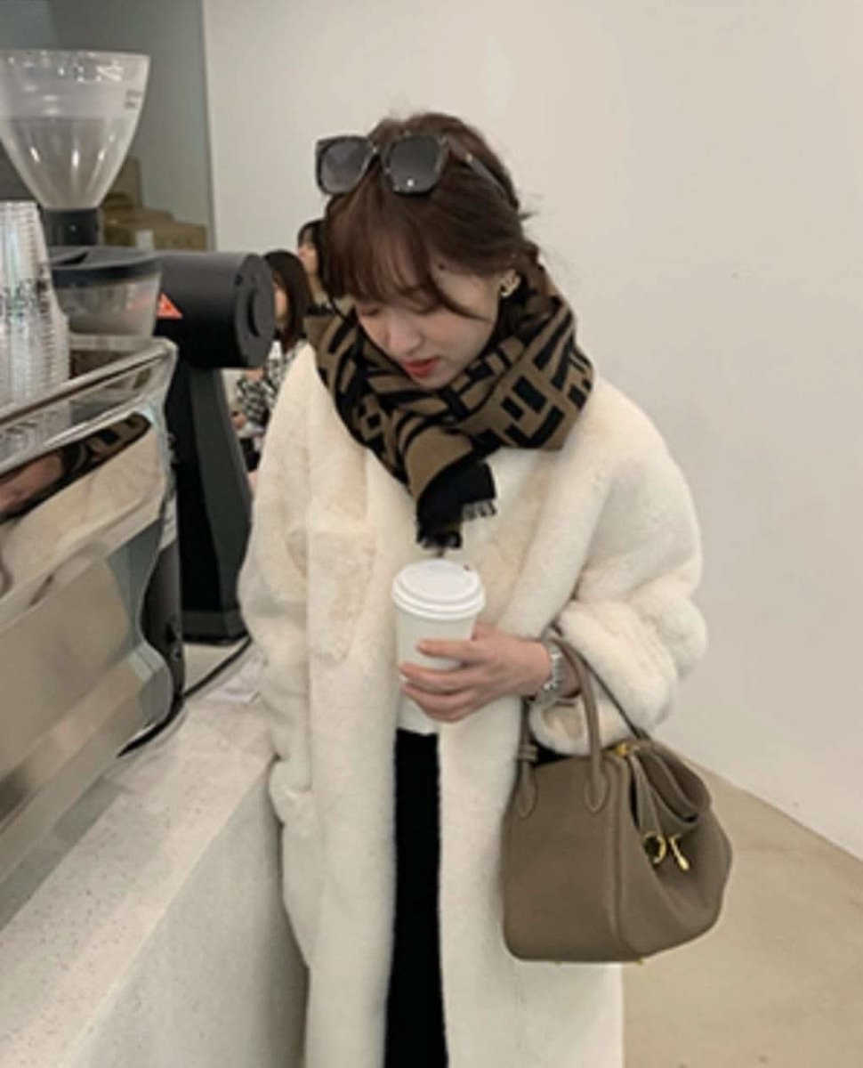 【高品質ウールミックス】ノーカラーボタンホワイトファーコート - select store mirror me【高品質ウールミックス】ノーカラーボタンホワイトファーコート159948844mirror meselect store mirror me159948844S