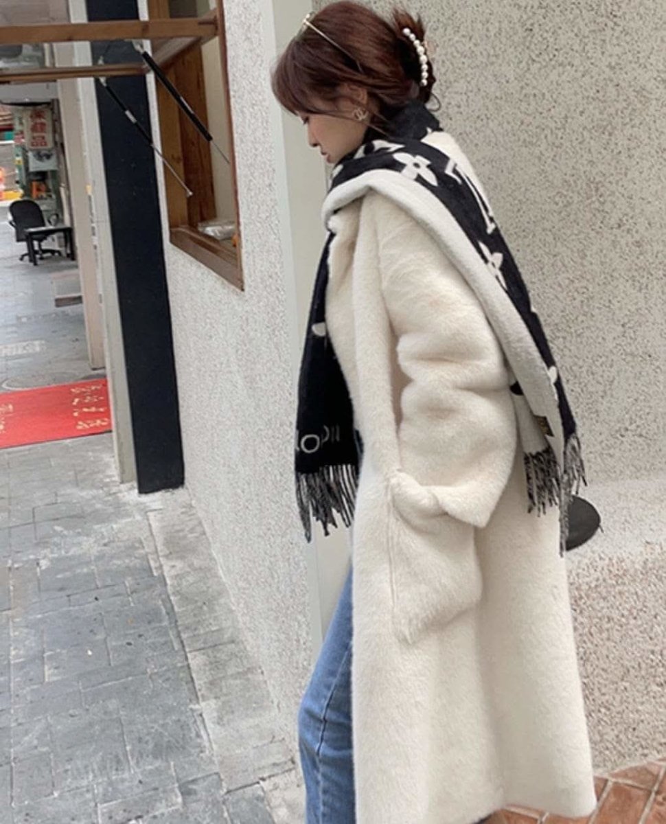 【高品質ウールミックス】ノーカラーボタンホワイトファーコート - select store mirror me【高品質ウールミックス】ノーカラーボタンホワイトファーコート159948844mirror meselect store mirror me159948844S