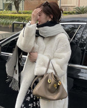 【高品質ウールミックス】ノーカラーボタンホワイトファーコート - select store mirror me【高品質ウールミックス】ノーカラーボタンホワイトファーコート159948844mirror meselect store mirror me159948844S