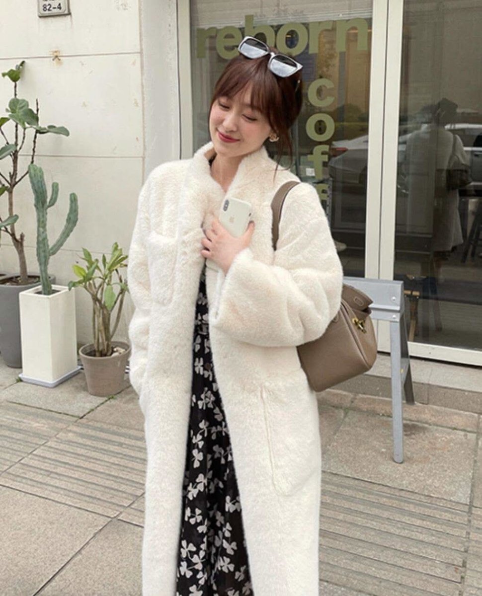 【高品質ウールミックス】ノーカラーボタンホワイトファーコート - select store mirror me【高品質ウールミックス】ノーカラーボタンホワイトファーコート159948844mirror meselect store mirror me159948844S