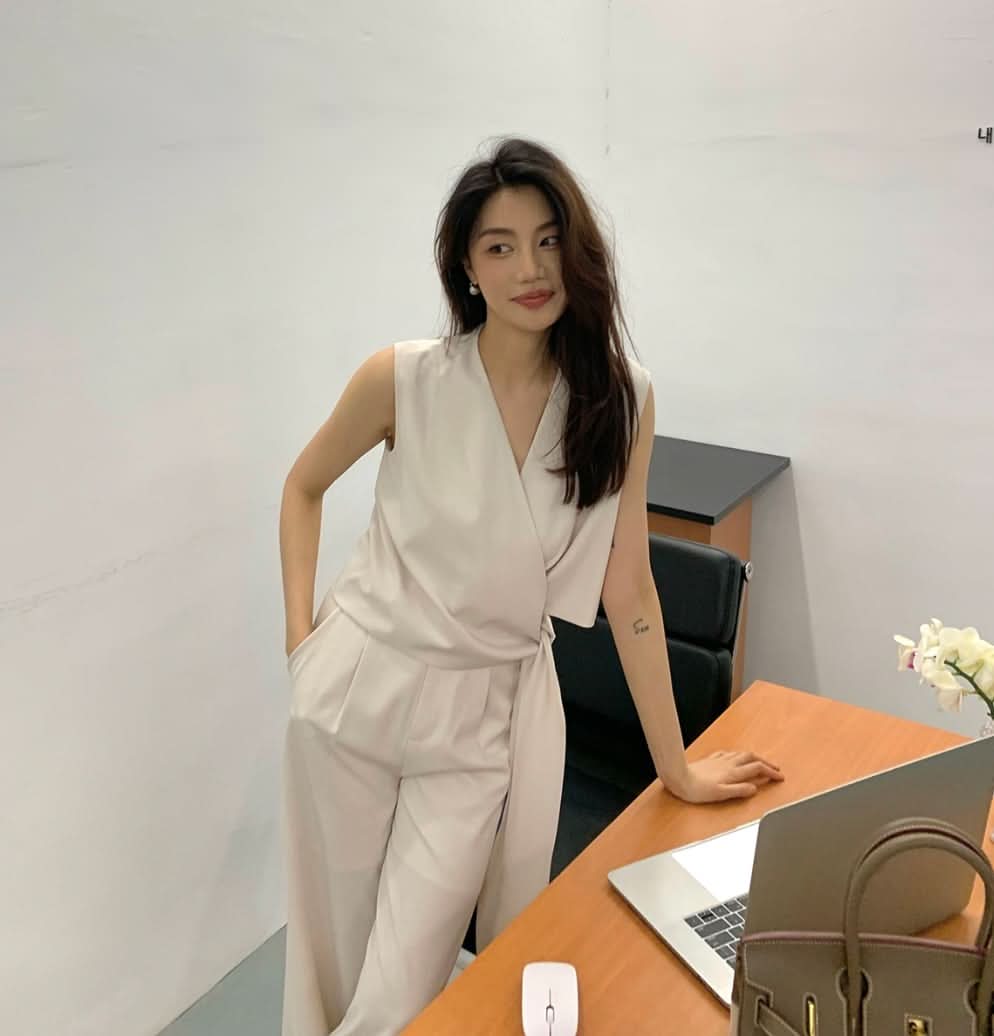 上質カシュクールホワイトパンツセットアップ - select store mirror me上質カシュクールホワイトパンツセットアップ182874668mirror meselect store mirror me182874668S