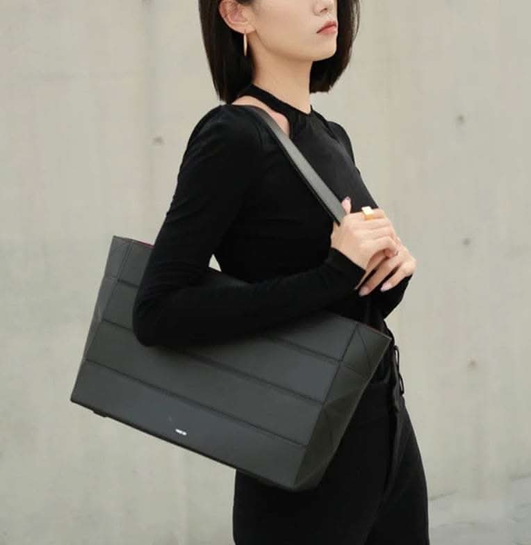 <インスタグラマー様ご愛用>変形デザインネックオープントップス - select store mirror me<インスタグラマー様ご愛用>変形デザインネックオープントップス194864611mirror meselect store mirror me194864611S