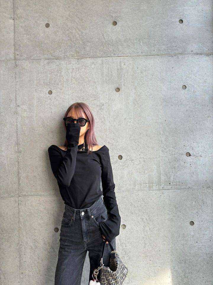 <インスタグラマー様ご愛用>変形デザインネックオープントップス - select store mirror me<インスタグラマー様ご愛用>変形デザインネックオープントップス194864611mirror meselect store mirror me194864611S