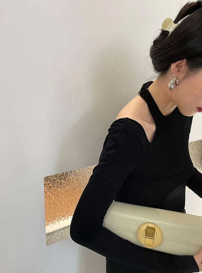 <インスタグラマー様ご愛用>変形デザインネックオープントップス - select store mirror me<インスタグラマー様ご愛用>変形デザインネックオープントップス194864611mirror meselect store mirror me194864611S