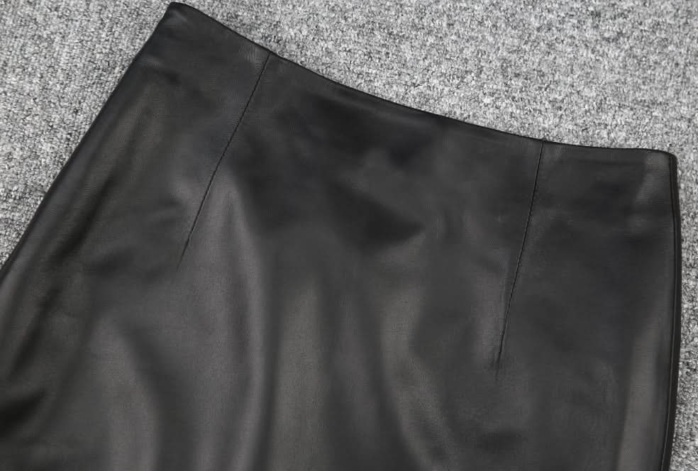 【レア】本革&リアルフェザーモードスカートセットアップ - select store mirror me【レア】本革&リアルフェザーモードスカートセットアップ195729000mirror meselect store mirror me195729000S