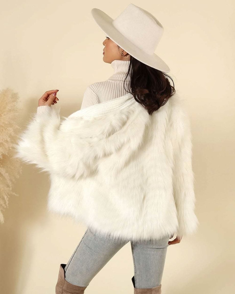 【動画あり】リブニット切り替えボリュームファーコート 2色展開 - select store mirror me【動画あり】リブニット切り替えボリュームファーコート 2色展開152259171mirror meselect store mirror me152259171ホワイト S