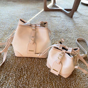 切り替えレザー巾着ショルダーバッグ 2色展開 - select store mirror me切り替えレザー巾着ショルダーバッグ 2色展開159790498mirror meselect store mirror me159790498ホワイト(小サイズ)