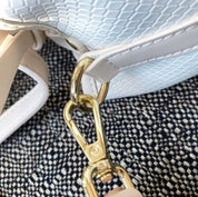 切り替えレザー巾着ショルダーバッグ 2色展開 - select store mirror me切り替えレザー巾着ショルダーバッグ 2色展開159790498mirror meselect store mirror me159790498ホワイト(小サイズ)