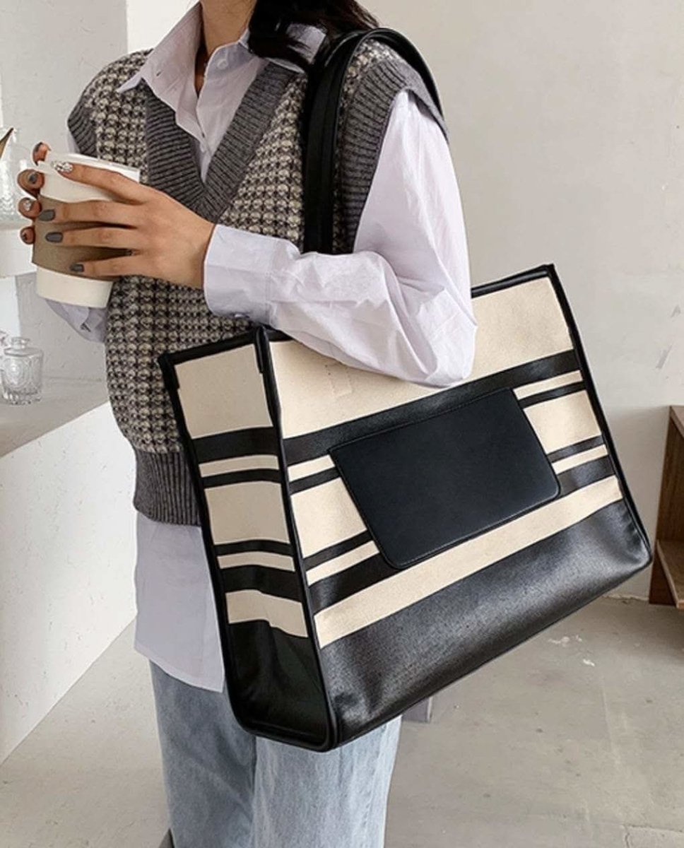 【動画あり】切り替えレザーポケットボーダートートバッグ 2種展開 - select store mirror me【動画あり】切り替えレザーポケットボーダートートバッグ 2種展開162335058mirror meselect store mirror me162335058小サイズ