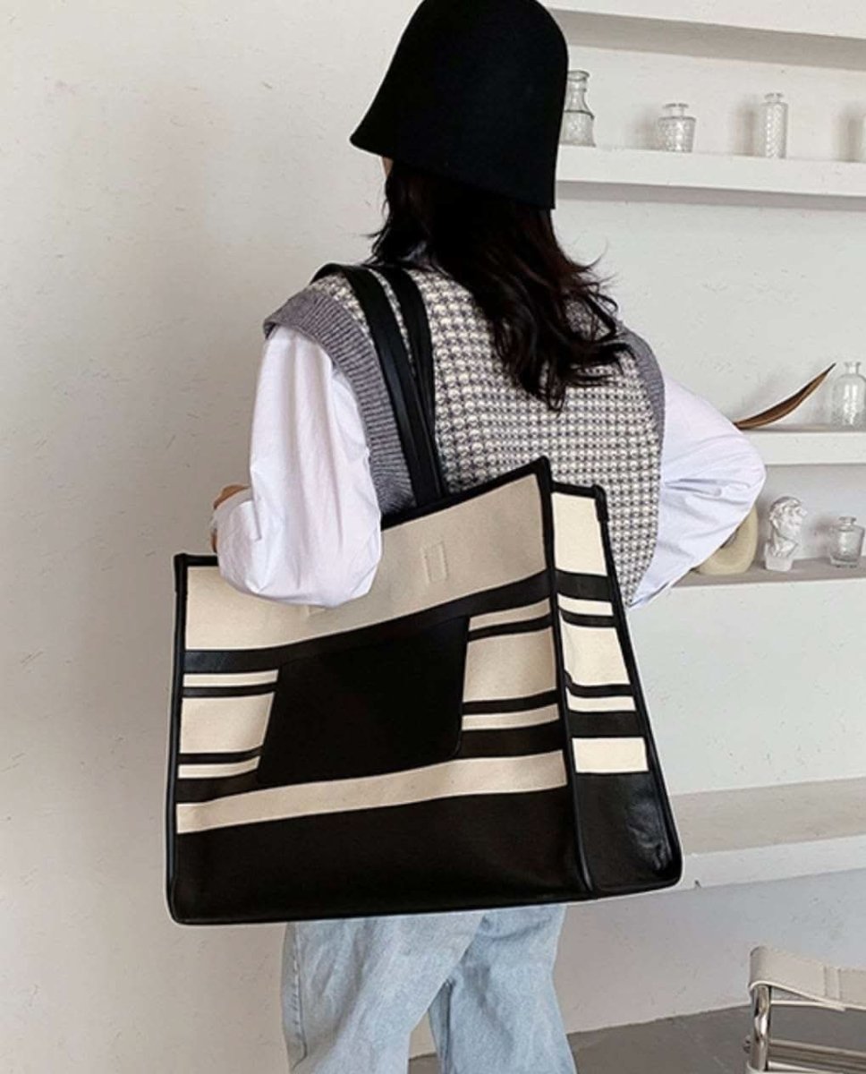 【動画あり】切り替えレザーポケットボーダートートバッグ 2種展開 - select store mirror me【動画あり】切り替えレザーポケットボーダートートバッグ 2種展開162335058mirror meselect store mirror me162335058小サイズ