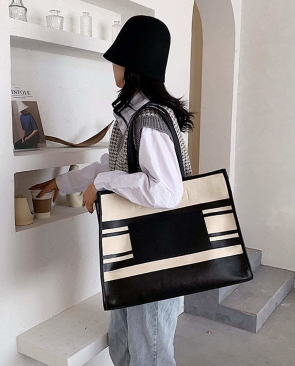 【動画あり】切り替えレザーポケットボーダートートバッグ 2種展開 - select store mirror me【動画あり】切り替えレザーポケットボーダートートバッグ 2種展開162335058mirror meselect store mirror me162335058小サイズ