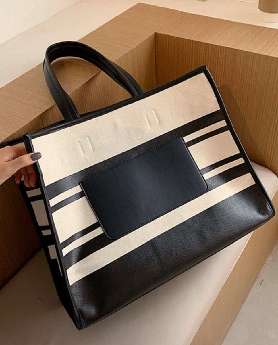 【動画あり】切り替えレザーポケットボーダートートバッグ 2種展開 - select store mirror me【動画あり】切り替えレザーポケットボーダートートバッグ 2種展開162335058mirror meselect store mirror me162335058小サイズ