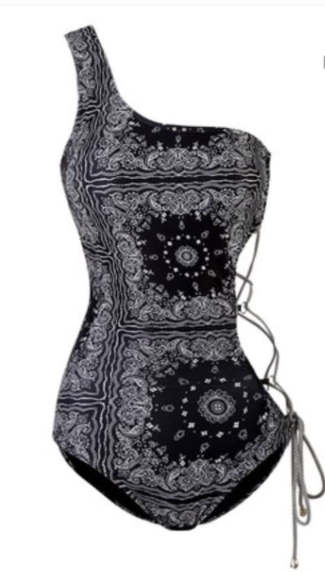 サイドクロスオープンモノキニビキニ 2色展開 - select store mirror meサイドクロスオープンモノキニビキニ 2色展開177078029mirror meselect store mirror me177078029ペイズリー柄S