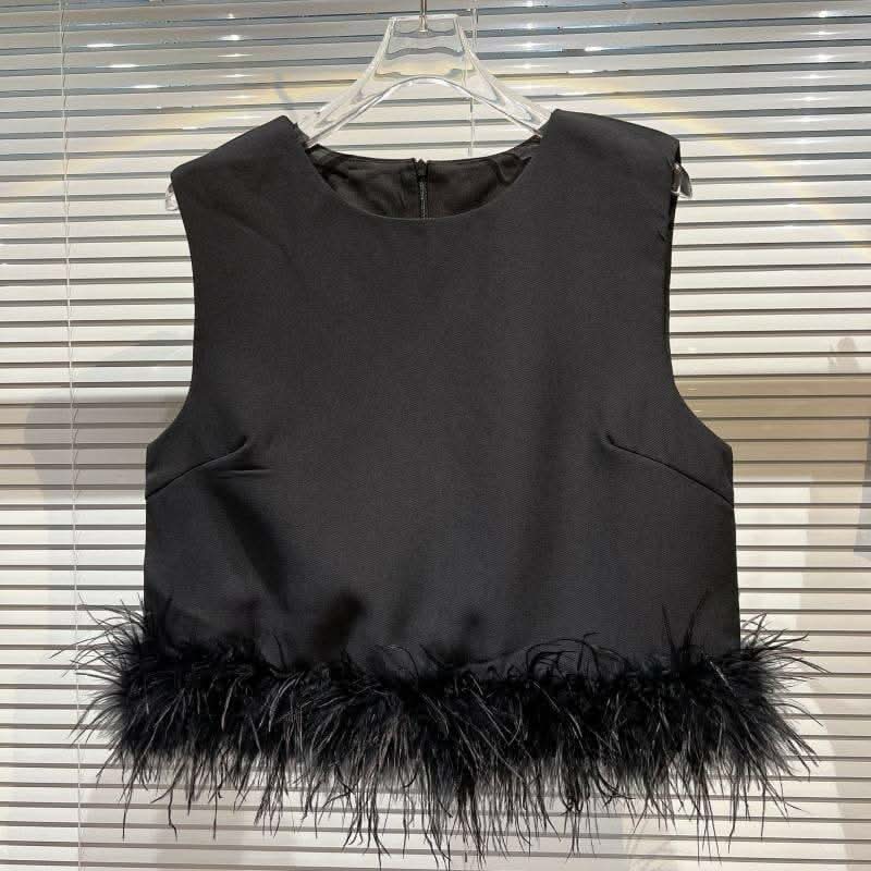 <インスタグラマー様ご愛用>【動画あり】フェザーノースリーブトップス  2色展開 - select store mirror me<インスタグラマー様ご愛用>【動画あり】フェザーノースリーブトップス  2色展開177960935mirror meselect store mirror me177960935ホワイトS