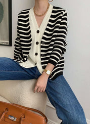 【動画あり】重ね着風ダブルボタンボーダーニットカーディガン 2色展開 - select store mirror me【動画あり】重ね着風ダブルボタンボーダーニットカーディガン 2色展開190811870mirror meselect store mirror me190811870ホワイト