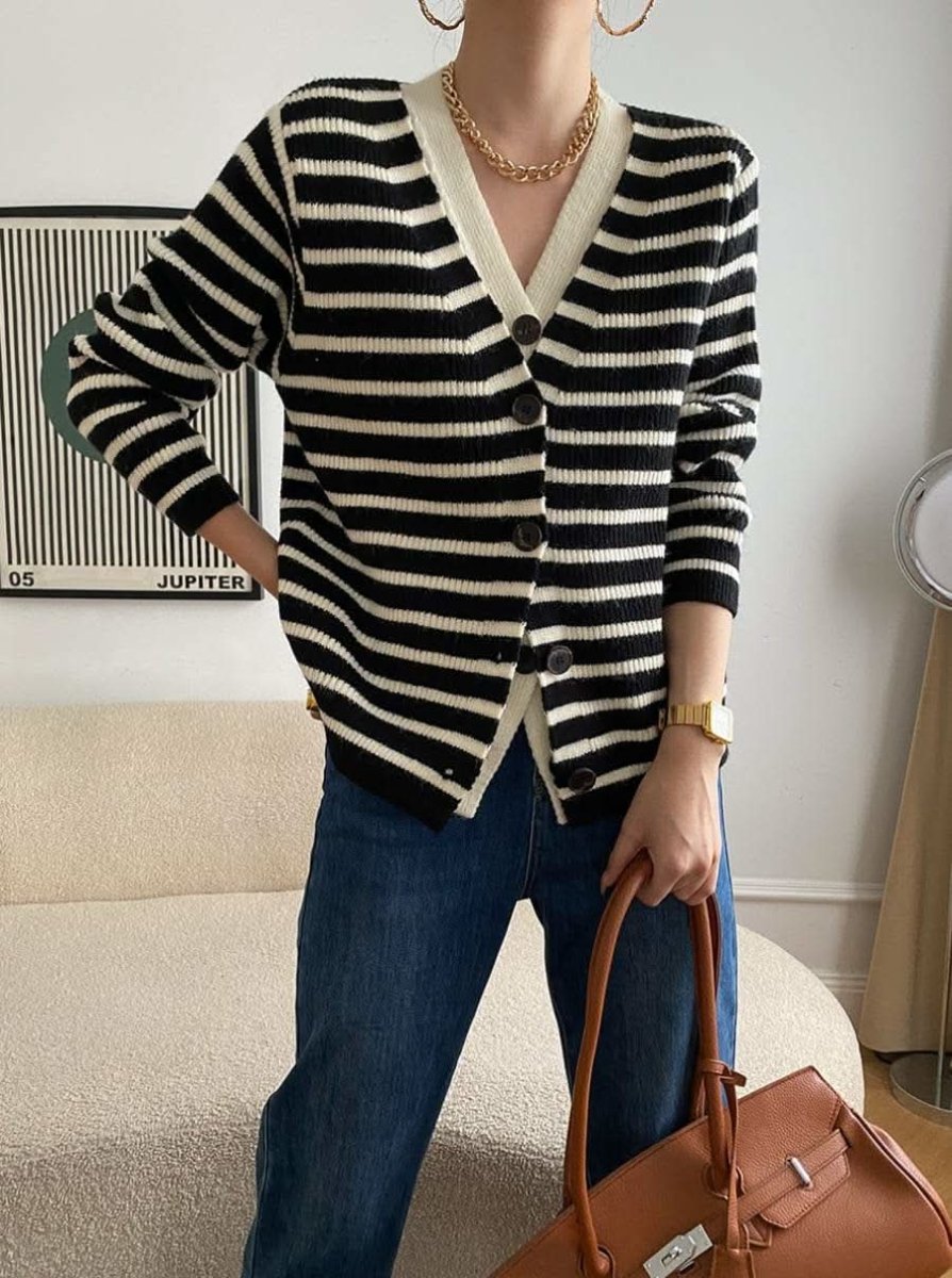 【動画あり】重ね着風ダブルボタンボーダーニットカーディガン 2色展開 - select store mirror me【動画あり】重ね着風ダブルボタンボーダーニットカーディガン 2色展開190811870mirror meselect store mirror me190811870ホワイト