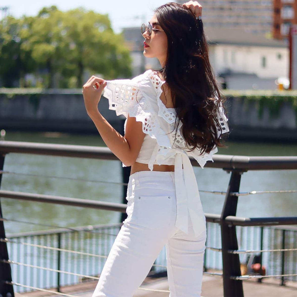 <ブラック即納>バックリボンフリルレースショルダーコットントップス 2色展開 - select store mirror me<ブラック即納>バックリボンフリルレースショルダーコットントップス 2色展開194553645mirror meselect store mirror me194553645ホワイト