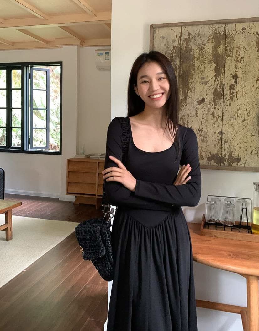 【動画あり】スクエア切り替えフレアワンピース 2色展開 - select store mirror me【動画あり】スクエア切り替えフレアワンピース 2色展開200086831mirror meselect store mirror me200086831ピンクベージュS