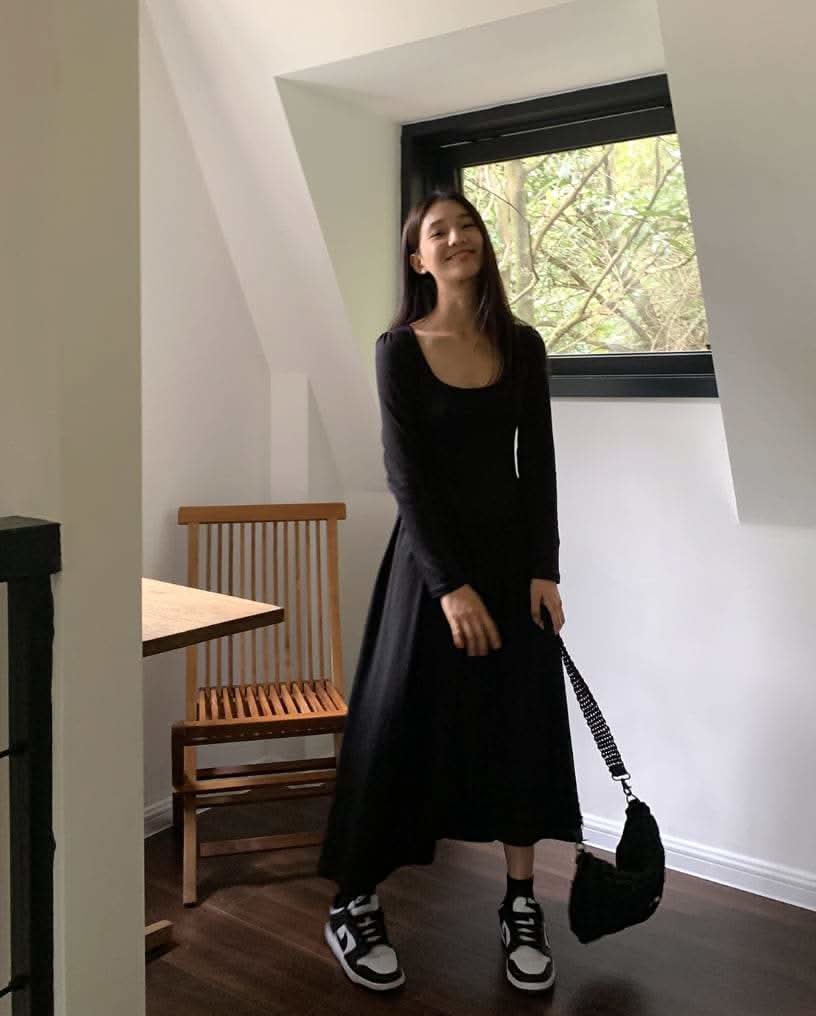 【動画あり】スクエア切り替えフレアワンピース 2色展開 - select store mirror me【動画あり】スクエア切り替えフレアワンピース 2色展開200086831mirror meselect store mirror me200086831ピンクベージュS