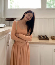 【動画あり】スクエア切り替えフレアワンピース 2色展開 - select store mirror me【動画あり】スクエア切り替えフレアワンピース 2色展開200086831mirror meselect store mirror me200086831ピンクベージュS