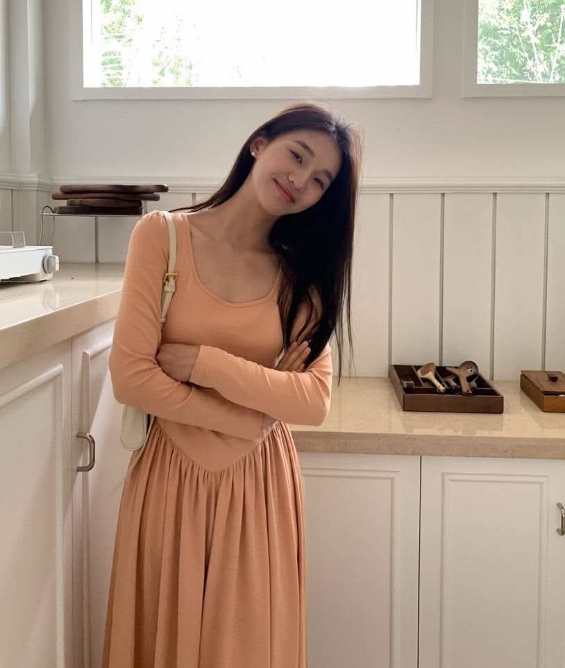 【動画あり】スクエア切り替えフレアワンピース 2色展開 - select store mirror me【動画あり】スクエア切り替えフレアワンピース 2色展開200086831mirror meselect store mirror me200086831ピンクベージュS