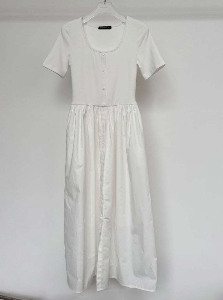 【動画あり】半袖ボタン切り替えフレアワンピース 2色展開 - select store mirror me【動画あり】半袖ボタン切り替えフレアワンピース 2色展開201806392mirror meselect store mirror me201806392ホワイトS