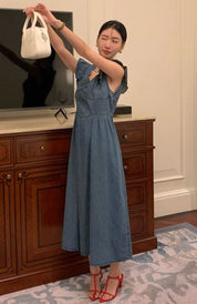 【動画あり】バックリボンデニムフレアショルダーワンピース 2色展開 - select store mirror me【動画あり】バックリボンデニムフレアショルダーワンピース 2色展開206551216mirror meselect store mirror me206551216ライトブルーS