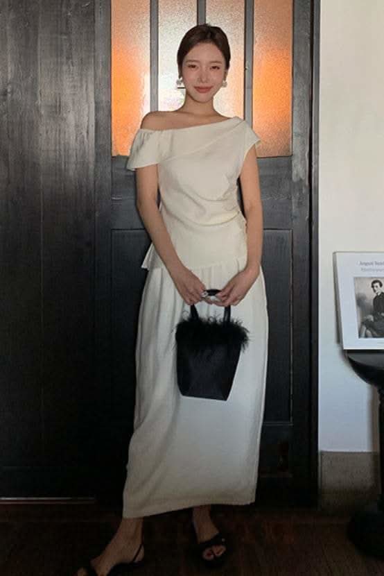 【動画あり】ワンショルダースカートセットアップ 2色展開 - select store mirror me【動画あり】ワンショルダースカートセットアップ 2色展開206558149mirror meselect store mirror me206558149ホワイトS