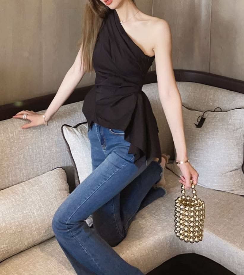 <インスタグラマー様ご愛用>【動画あり】ワンショルダーデザインペプラムトップス 2色展開 - select store mirror me<インスタグラマー様ご愛用>【動画あり】ワンショルダーデザインペプラムトップス 2色展開207593431mirror meselect store mirror me207593431ホワイトS