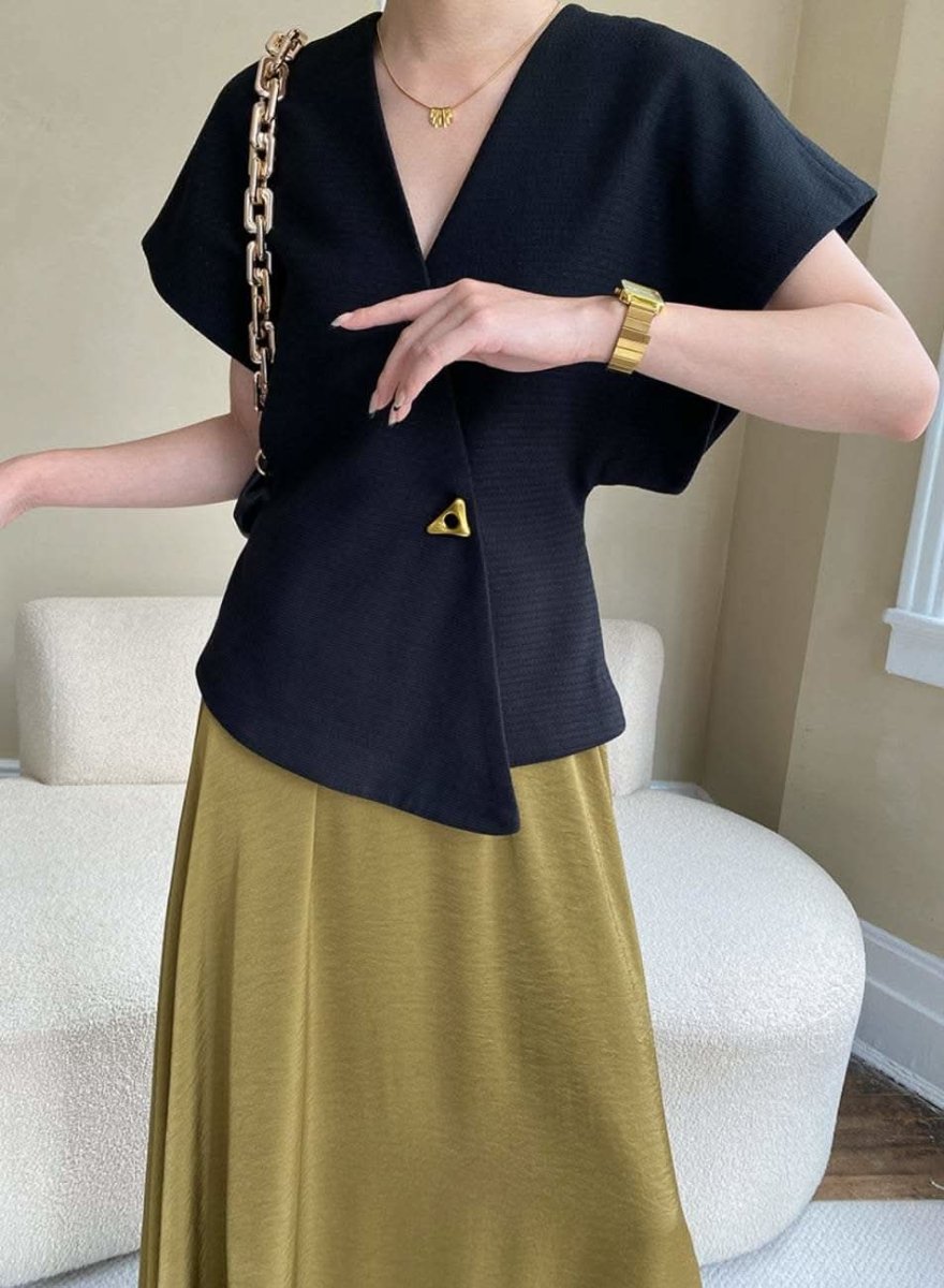 <インスタグラマー様ご愛用>動画あり】トライアングルポイントデザイントップス 2色展開 - select store mirror me<インスタグラマー様ご愛用>動画あり】トライアングルポイントデザイントップス 2色展開208700264mirror meselect store mirror me208700264ホワイトS