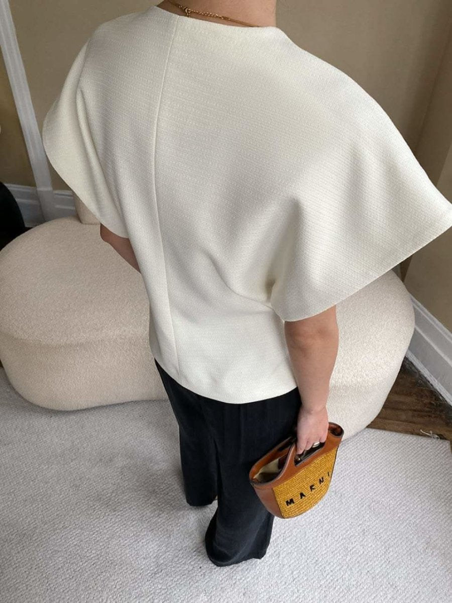 <インスタグラマー様ご愛用>動画あり】トライアングルポイントデザイントップス 2色展開 - select store mirror me<インスタグラマー様ご愛用>動画あり】トライアングルポイントデザイントップス 2色展開208700264mirror meselect store mirror me208700264ホワイトS