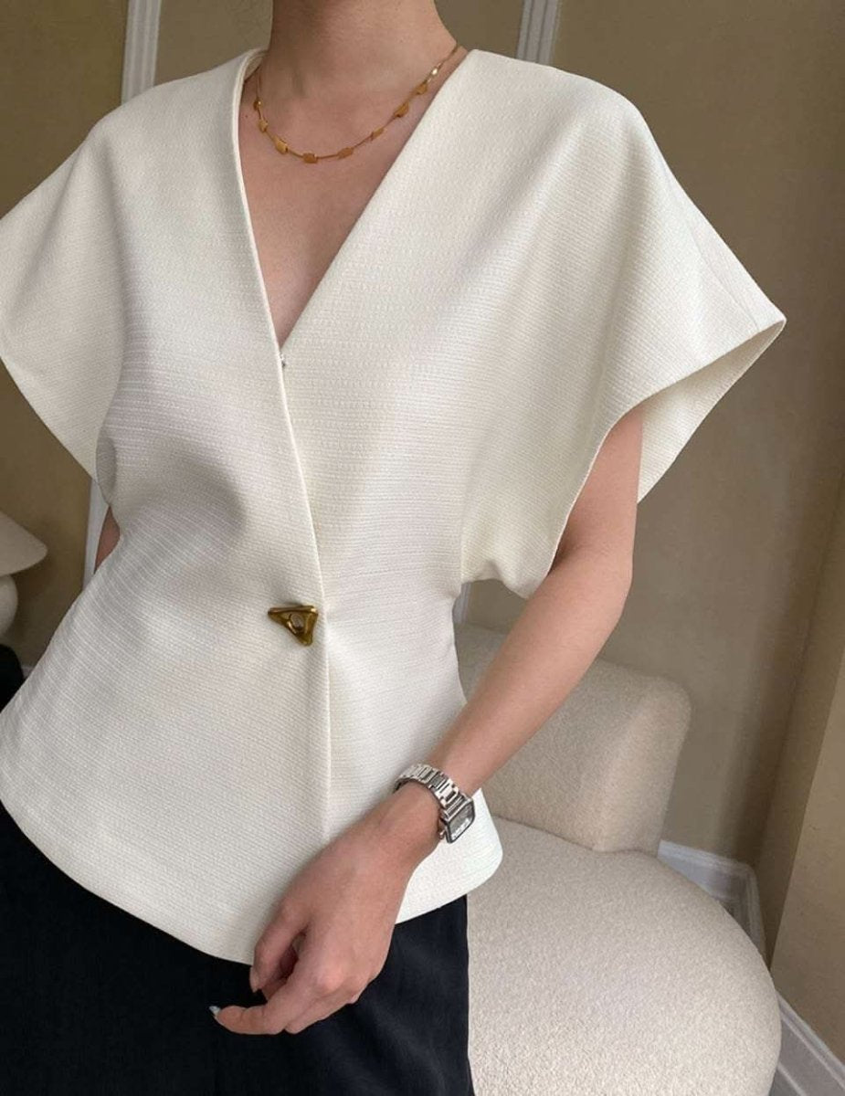 <インスタグラマー様ご愛用>動画あり】トライアングルポイントデザイントップス 2色展開 - select store mirror me<インスタグラマー様ご愛用>動画あり】トライアングルポイントデザイントップス 2色展開208700264mirror meselect store mirror me208700264ホワイトS