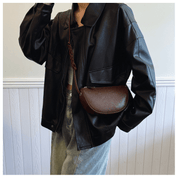 【2025春夏新作】ミニマル半月ショルダーバッグ 2色展開 - select store mirror me【2025春夏新作】ミニマル半月ショルダーバッグ 2色展開select store mirror meselect store mirror meブラウン