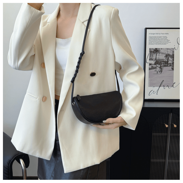 【2025春夏新作】ミニマル半月ショルダーバッグ 2色展開 - select store mirror me【2025春夏新作】ミニマル半月ショルダーバッグ 2色展開select store mirror meselect store mirror meブラック