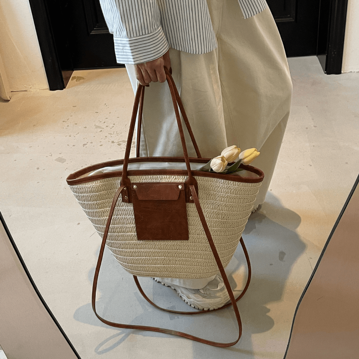 【2025春夏新作】大きめ麦わら風トートバッグ 2色展開 - select store mirror me【2025春夏新作】大きめ麦わら風トートバッグ 2色展開select store mirror meselect store mirror meカーキ
