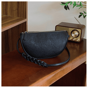 【2025春夏新作】ミニマル半月ショルダーバッグ 2色展開 - select store mirror me【2025春夏新作】ミニマル半月ショルダーバッグ 2色展開select store mirror meselect store mirror meブラック