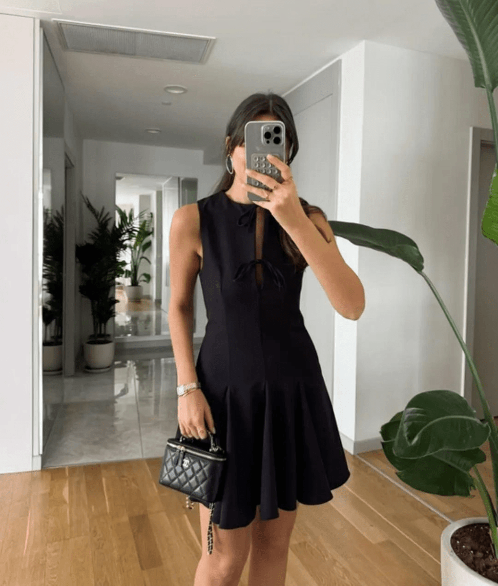 【2025春夏新作】リボンチャームドレス 4色展開 - select store mirror me【2025春夏新作】リボンチャームドレス 4色展開select store mirror meselect store mirror meブラックS