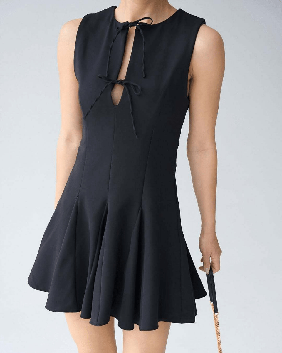 【2025春夏新作】リボンチャームドレス 4色展開 - select store mirror me【2025春夏新作】リボンチャームドレス 4色展開select store mirror meselect store mirror meブラックS