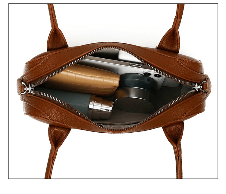 【2025春夏新作】シンプルスムース プレートチャーム付ワイドボストンバッグ【5色展開】 - select store mirror me【2025春夏新作】シンプルスムース プレートチャーム付ワイドボストンバッグ【5色展開】select store mirror meselect store mirror meレッド