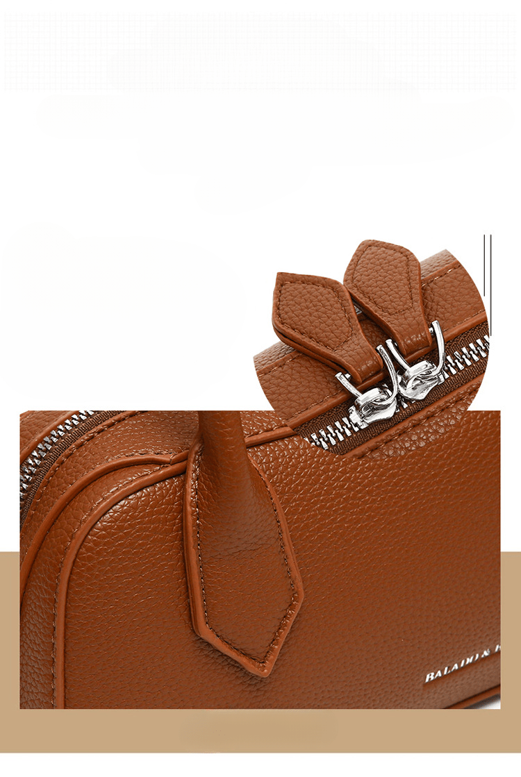 【2025春夏新作】シンプルスムース プレートチャーム付ワイドボストンバッグ【5色展開】 - select store mirror me【2025春夏新作】シンプルスムース プレートチャーム付ワイドボストンバッグ【5色展開】select store mirror meselect store mirror meレッド