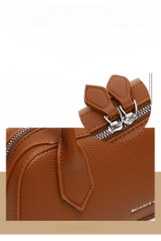 【2025春夏新作】シンプルスムース プレートチャーム付ワイドボストンバッグ【5色展開】 - select store mirror me【2025春夏新作】シンプルスムース プレートチャーム付ワイドボストンバッグ【5色展開】select store mirror meselect store mirror meレッド