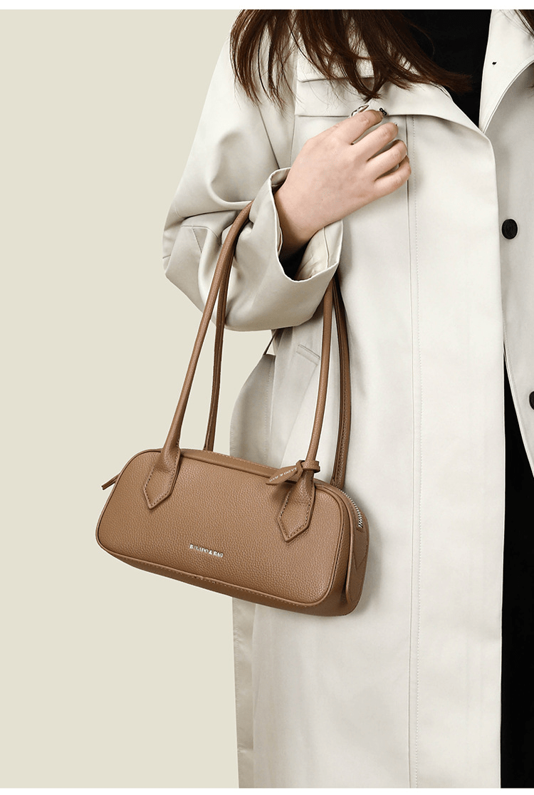 【2025春夏新作】シンプルスムース プレートチャーム付ワイドボストンバッグ【5色展開】 - select store mirror me【2025春夏新作】シンプルスムース プレートチャーム付ワイドボストンバッグ【5色展開】select store mirror meselect store mirror meベージュ