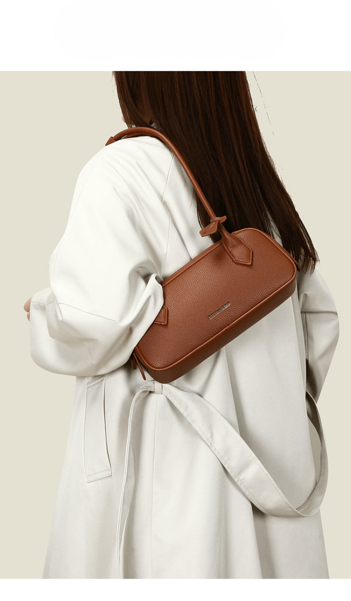 【2025春夏新作】シンプルスムース プレートチャーム付ワイドボストンバッグ【5色展開】 - select store mirror me【2025春夏新作】シンプルスムース プレートチャーム付ワイドボストンバッグ【5色展開】select store mirror meselect store mirror meブラウン