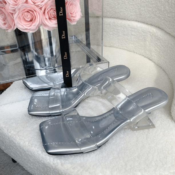 【2025春夏新作】クリアデザインローヒールサンダル - select store mirror me【2025春夏新作】クリアデザインローヒールサンダルselect store mirror meselect store mirror me22.5